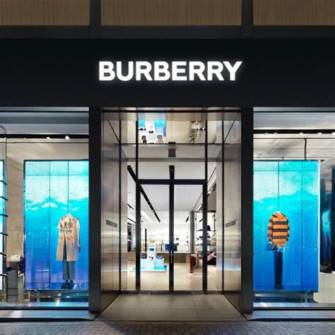 shop burberry online uk.